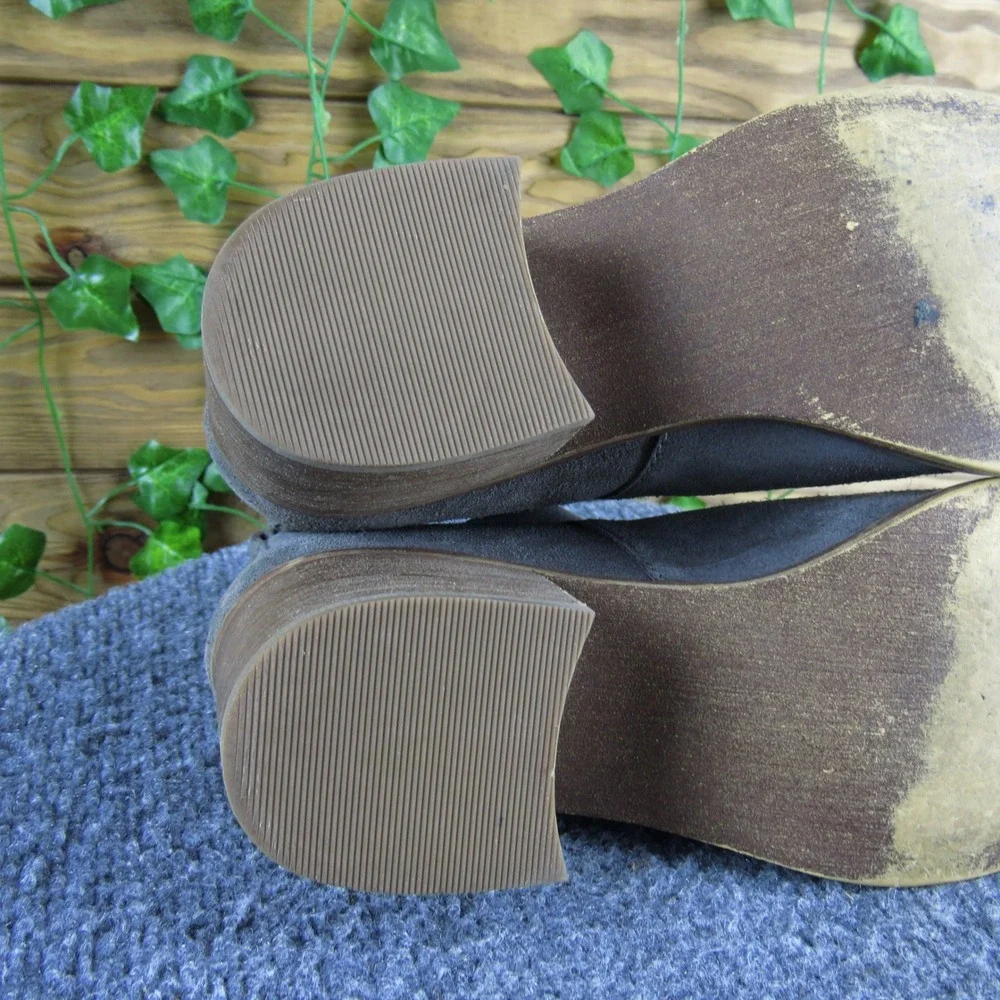 BP Women's 8.5 Gray Suede Ankle Booties Zip Side Tassel Accent Block Heel Shoes - Picture 7 of 8